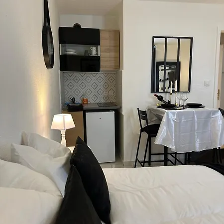 Parlement 5 Min Apartament