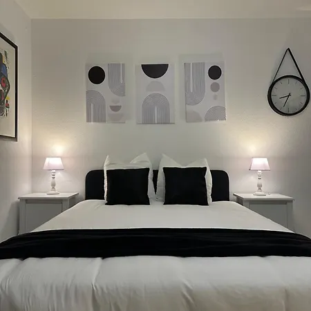 Parlement 5 Min Apartament